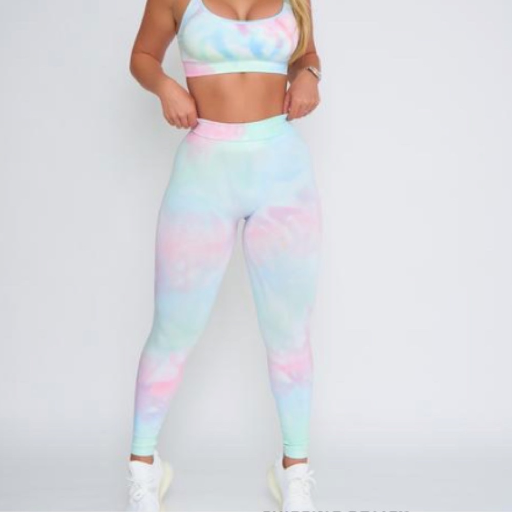 Mint Tie-Dye Scrunch Butt Leggings
